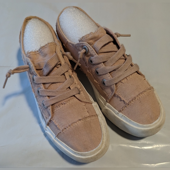 Blowfish Pink Sneakers, Size 7.5 - Picture 2 of 7